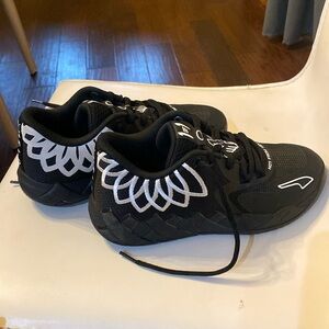 PUMA MB.01 BLACK AND WHITE (Basketball shoes) worn twice; great traction.